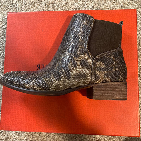 Pronto Lizard-embossed stud boots-6 - Picture 6 of 9